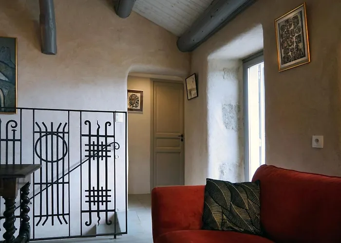 Le Colombier Saint-veran * La Roque-Sainte-Marguerite