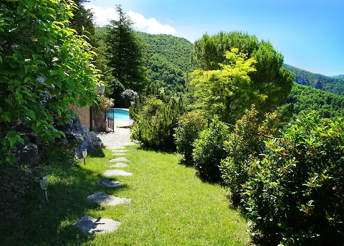 Le Colombier Saint-véran * La Roque-Sainte-Marguerite